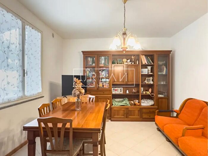 Casa quadrilocale in vendita in Via Ravegnana, Forli