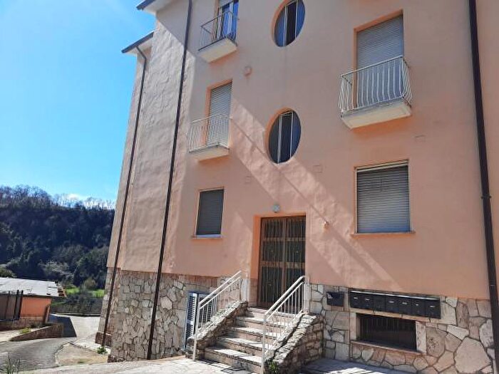 Appartamento quadrilocale in vendita in Via Lorenzo De Dominicis, Orte