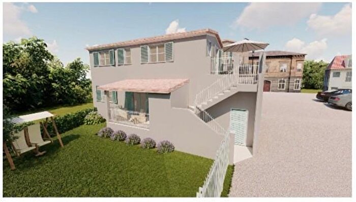 Casa quadrilocale in vendita in Sarzana