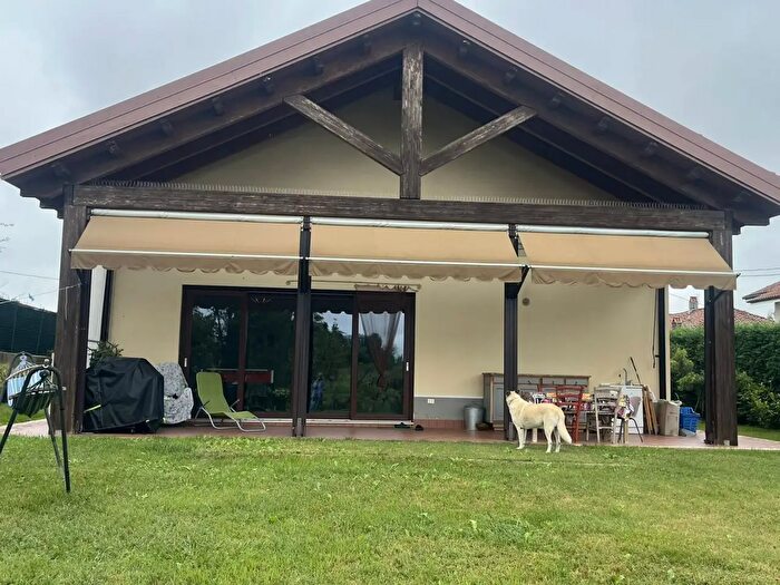 Casa con 7 locali in vendita in Via Tetti Gianchino, Arignano