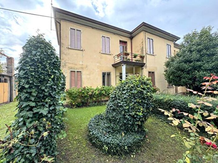Casa con 6 locali in vendita in Via Dante Alighieri, Adria