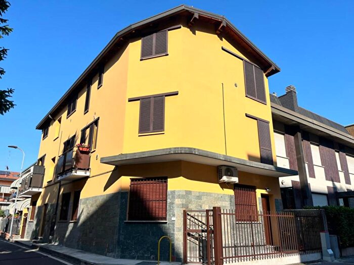 Appartamento monolocale in affitto in Via Olona, Centro, Pero