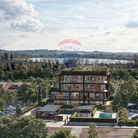 Appartamento quadrilocale in vendita in Via Bell Italia, Peschiera Del Garda