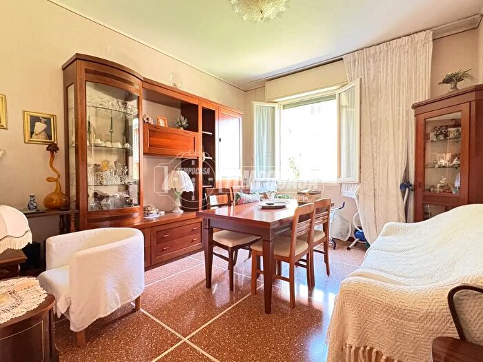 Appartamento quadrilocale in vendita in Bologna