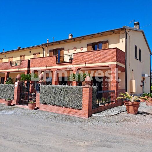 Appartamento trilocale in affitto in Centro l, Capalbio