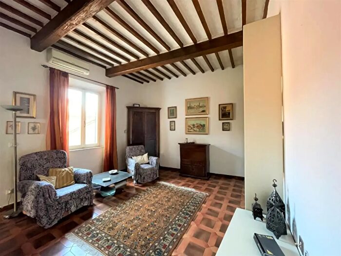 Appartamento con 5 locali in affitto in Pisa