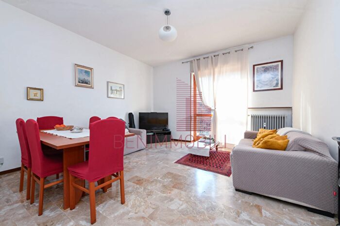 Appartamento quadrilocale in vendita in Via Adolfo Ferrata, Brescia