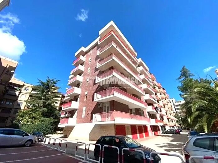 Appartamento trilocale in vendita in Via Luigi Rovelli, Foggia