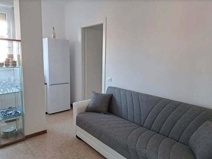 Appartamento trilocale in affitto in Via degli Anemoni, Milano
