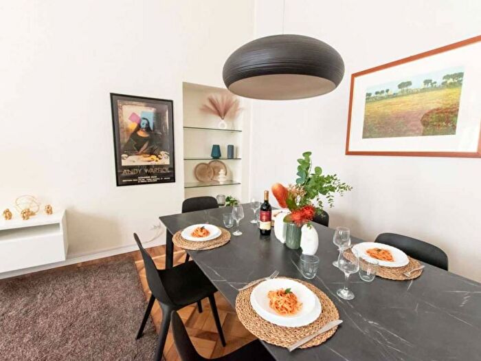 Appartamento trilocale in affitto in Corso Italia, Carrobbio, Milano