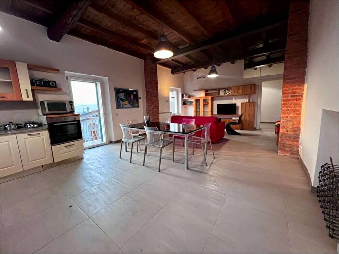 Appartamento bilocale in affitto in Pasubio, Centro, Taino