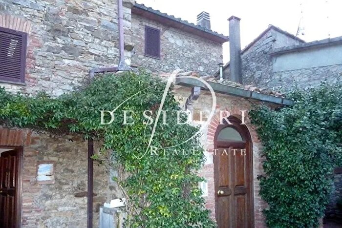 Casa quadrilocale in vendita in Via Cosenza Cinigiano, Cinigiano