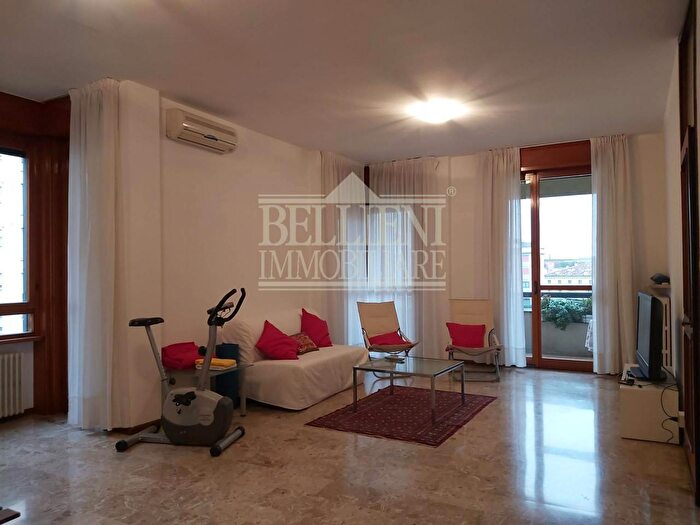 Appartamento con 6 locali in vendita in Viale Verdi, Vicenza