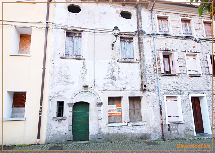 Casa trilocale in vendita in Via Guglielmo Marconi, Segusino