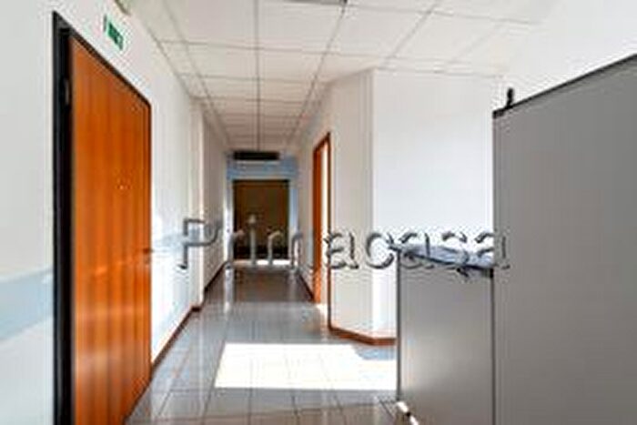 Appartamento con 9 locali in vendita in Via De Amicis, Carpi