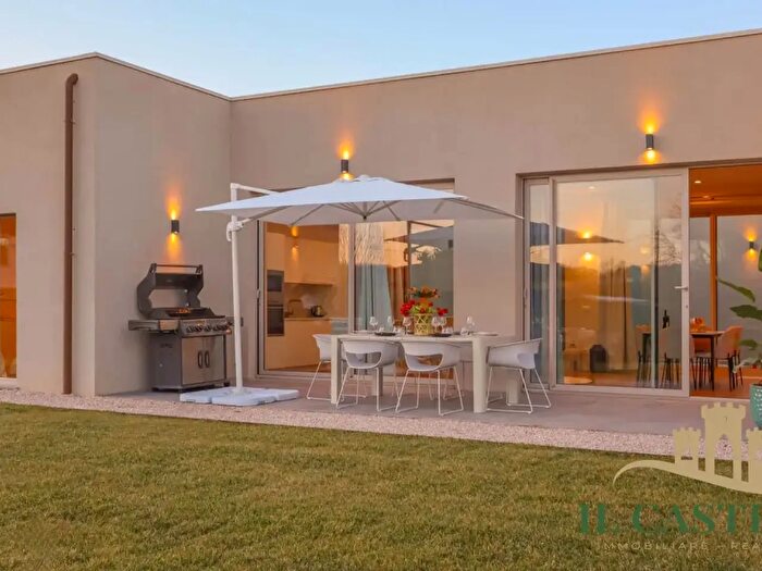 Casa quadrilocale in vendita in Via Bagnolo, Castiglione Del Lago