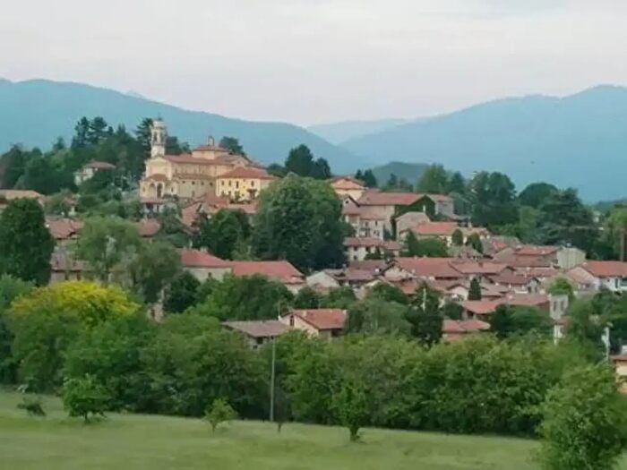 Appartamento bilocale in affitto in Via San Pietro, Cantello