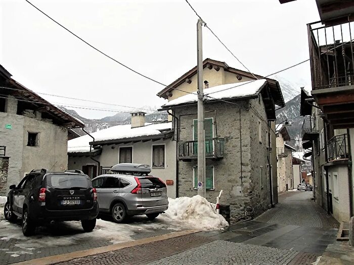 Case in Vendita e in Affitto - 3