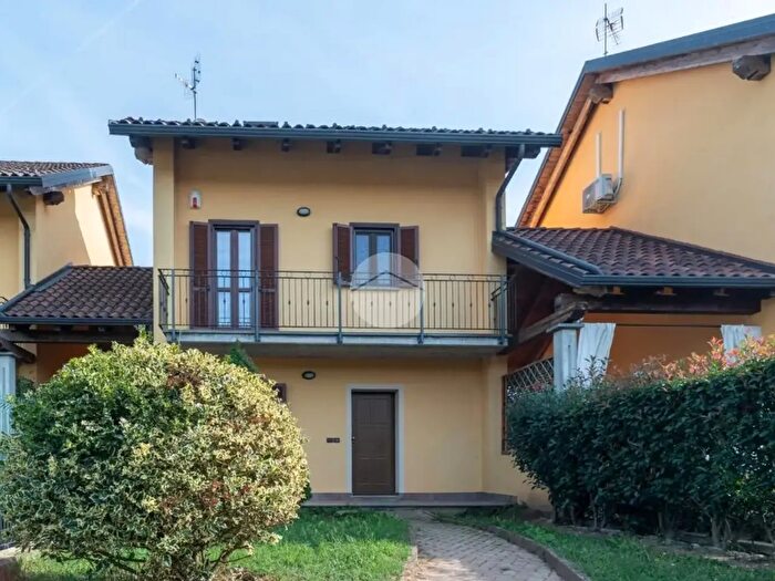 Casa quadrilocale in vendita in Via Sant Isidoro, Chivasso