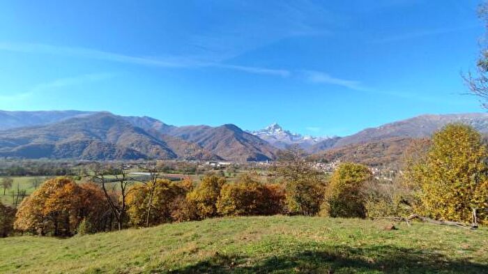 Casa con 5 locali in vendita in Borgata Mombracetto, Paesana