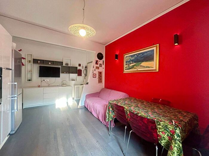 Appartamento bilocale in affitto in Via Tortona, Solari, Milano