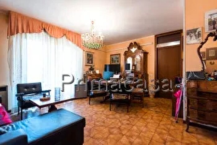 Appartamento con 5 locali in vendita in Via Belobono, Verona