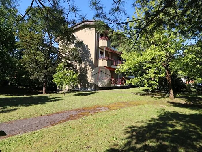 Appartamento trilocale in vendita in Via Virgilio, Rho