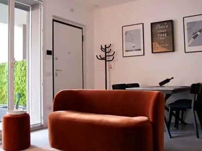 Appartamento monolocale in affitto in Via Ermenegildo Cantoni, Milano