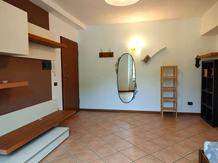 Appartamento bilocale in affitto in Via Francesco Anzani, Borghi, Como