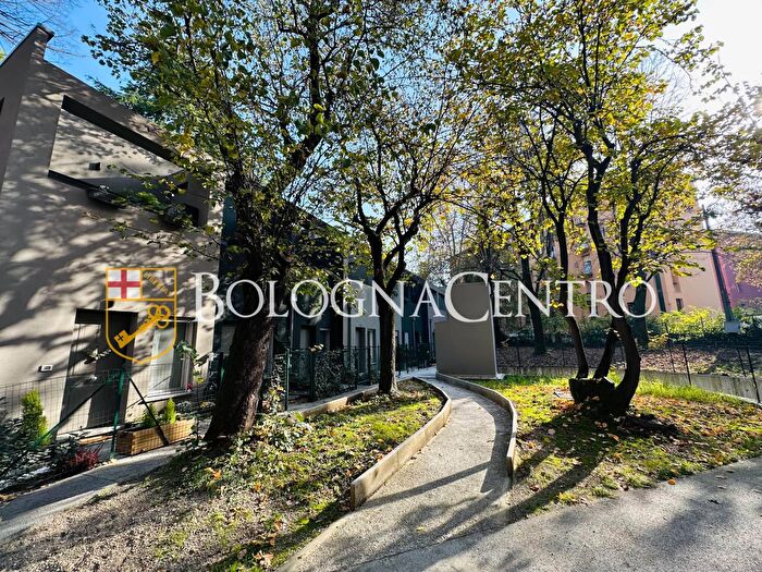 Appartamento bilocale in vendita in Via degli Orti, Bologna