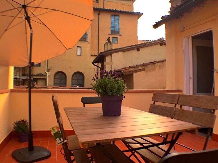 Casa con 5 locali in affitto in Piazza dei Pitti, Ponte Vecchio Pitti, Firenze
