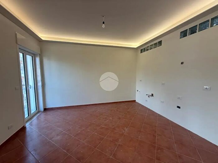 Appartamento trilocale in affitto in Via Guido Jung, Palermo