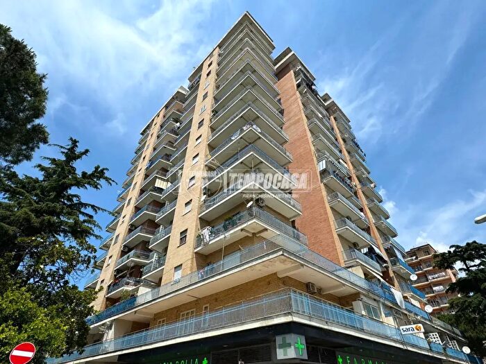 Appartamento quadrilocale in vendita in Via De Chirico, Aversa