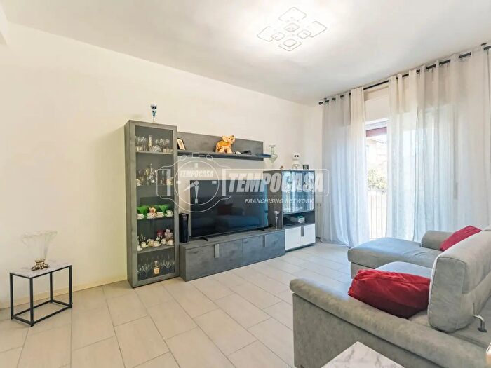 Appartamento trilocale in vendita in Via Fabio Filzi, Abbiategrasso