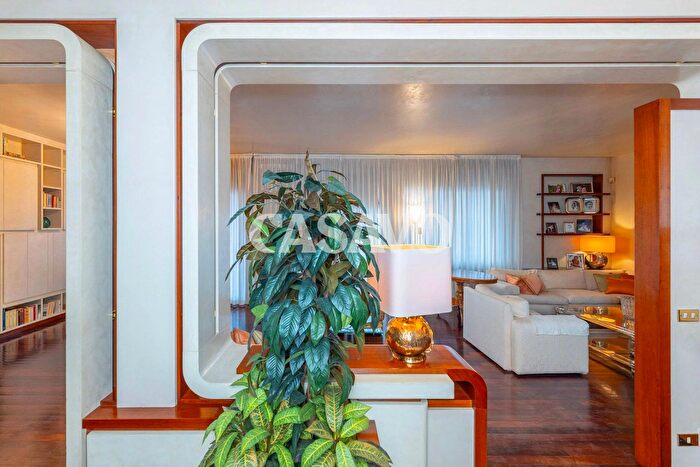 Appartamento con 5 locali in vendita in Prato