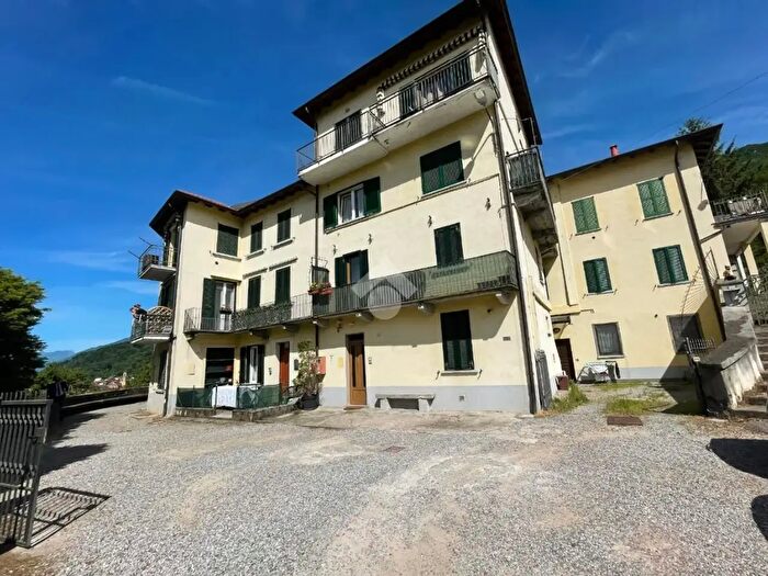 Appartamento bilocale in vendita in Via Fornasotto, Porto Ceresio