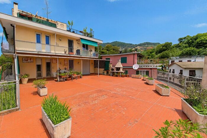 Appartamento quadrilocale in vendita in Via Bosena, Rapallo