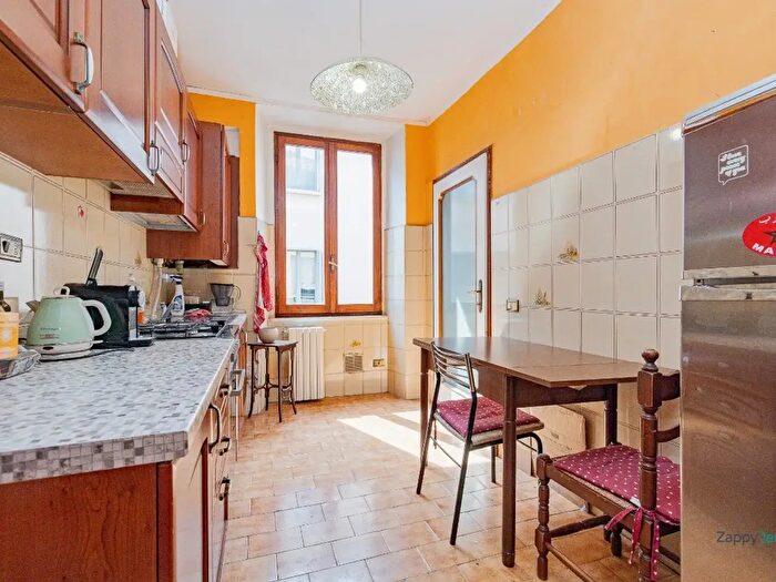 Appartamento trilocale in affitto in Via Terraggio, Milano