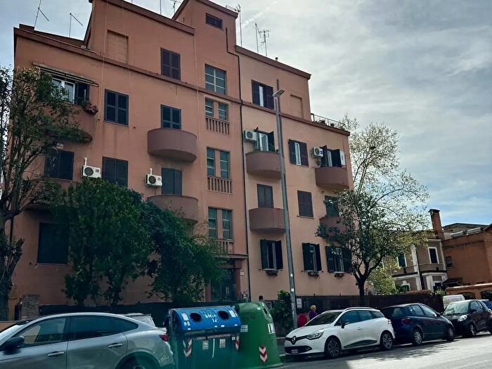 Appartamento bilocale in vendita in Via Tor De Schiavi, Roma