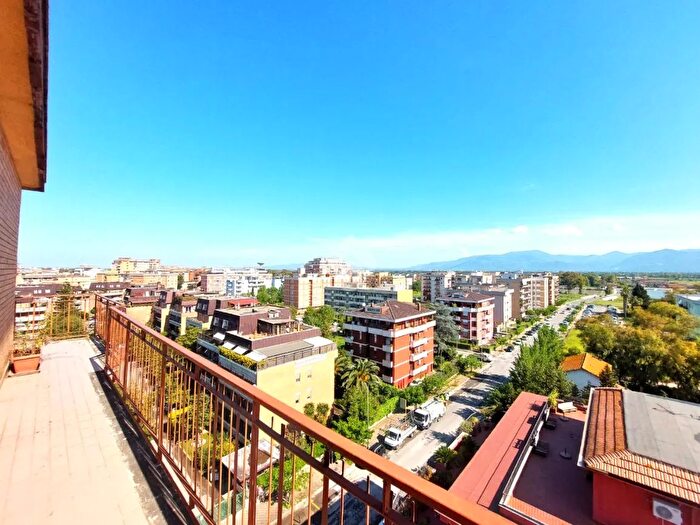 Appartamento trilocale in vendita in Via dei Volsci, Latina