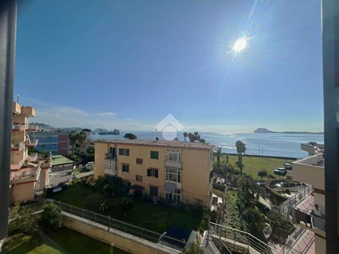 Appartamento bilocale in affitto in Via Miliscola, Arco Felice, Pozzuoli