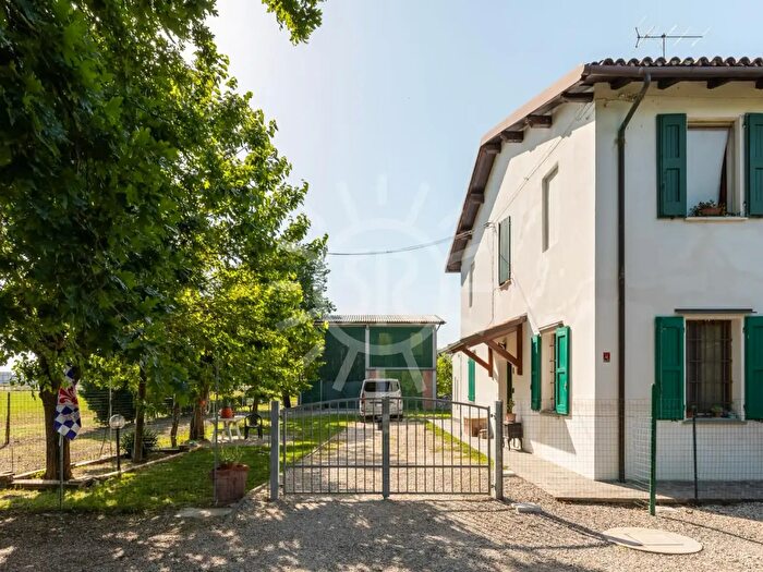 Casa trilocale in vendita in Castel Guelfo Di Bologna