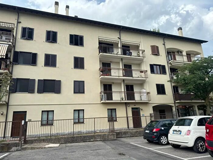 Appartamento bilocale in vendita in Piazza Enzo Tarantelli, Pogliano Milanese