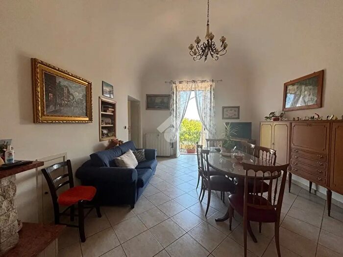 Casa trilocale in vendita in Salita al Castello, Cermignano
