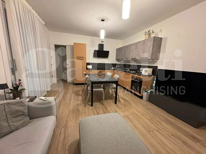 Appartamento trilocale in vendita in Via Brenta Snc, Castelfranco Veneto
