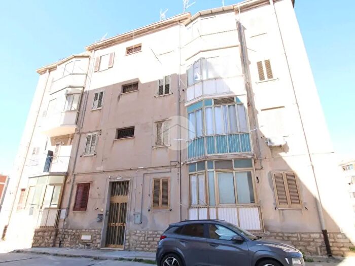 Appartamento trilocale in vendita in Via Federico De Roberto, Trapani