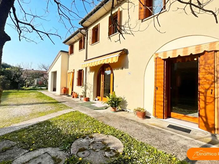 Casa con 6 locali in vendita in Via Matteotti, Codogne