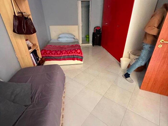 Appartamento trilocale in affitto in Via San Biagio dei Librai, Centro Storico, Napoli