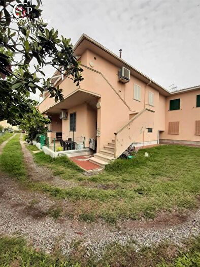 Appartamento trilocale in vendita in Via Carlo Ginori, Cecina