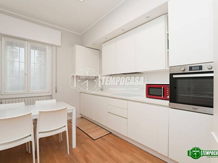 Appartamento trilocale in affitto in Via Antonio Maffi, Niguarda, Milano